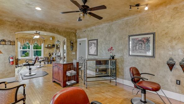 Standalone Commercial Cottage: 2437 Old Eureka Way, Redding, CA 96001